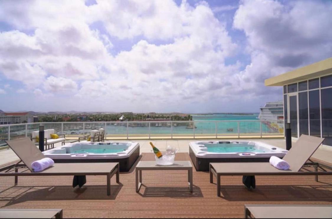 Luxury Condo With Infinity Pool & Ocean View Oranjestad Eksteriør billede